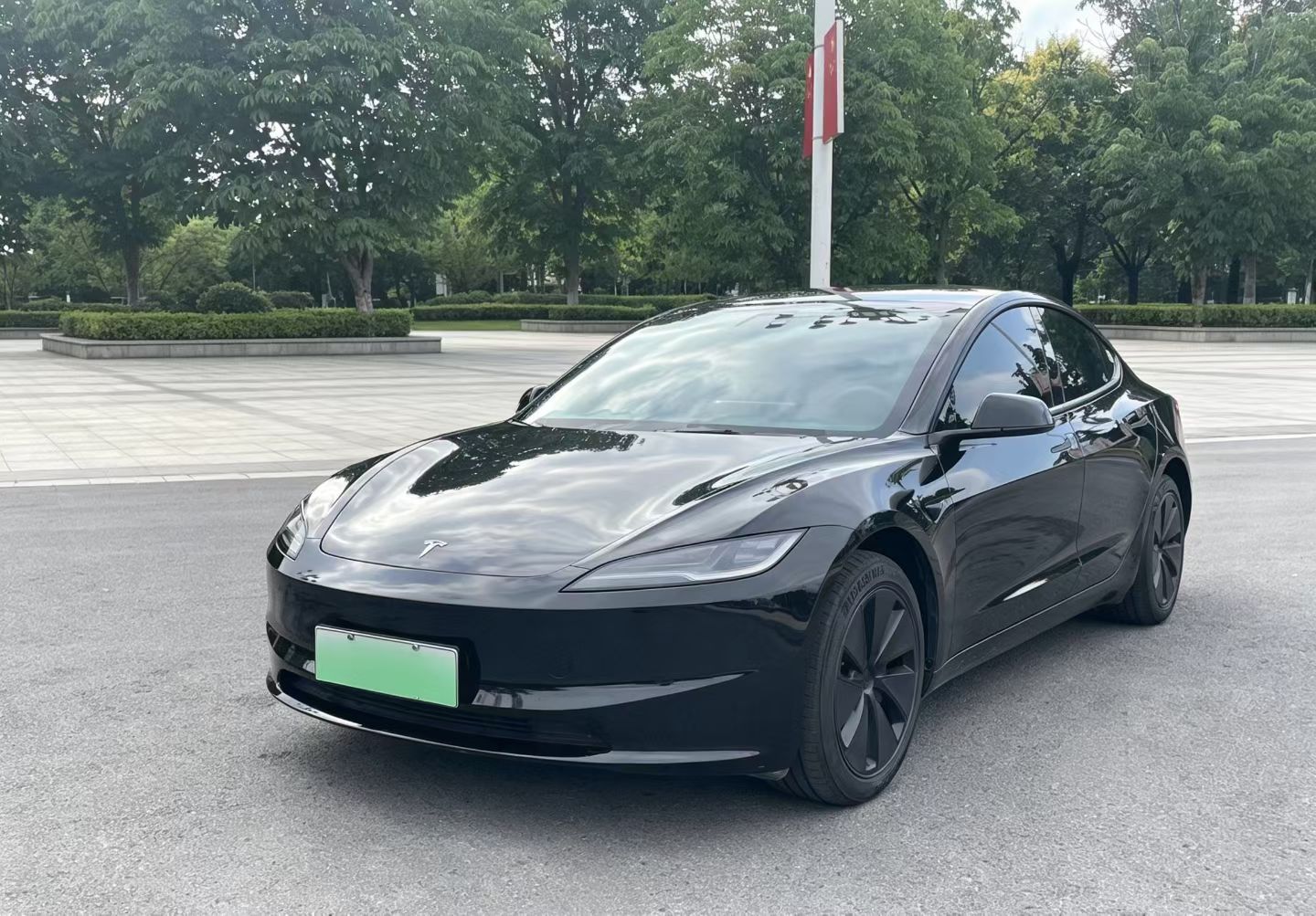 Tesla Model 3 2025 car image 