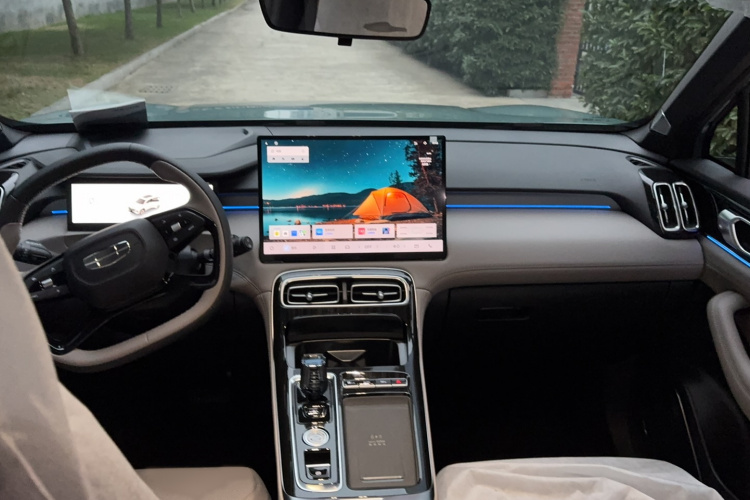 GEELY Boyue L 2025 #8 GEELY Boyue L 2025 imagen de coche #8