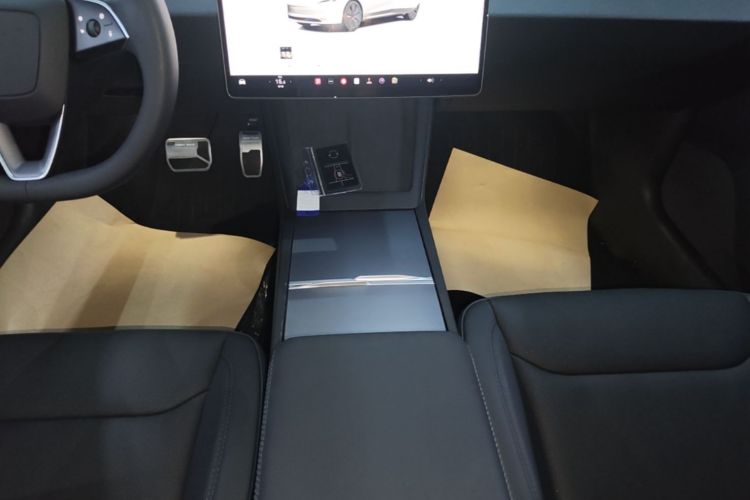 Tesla Model 3 2025 #18 Tesla Model 3 2025 car image #18