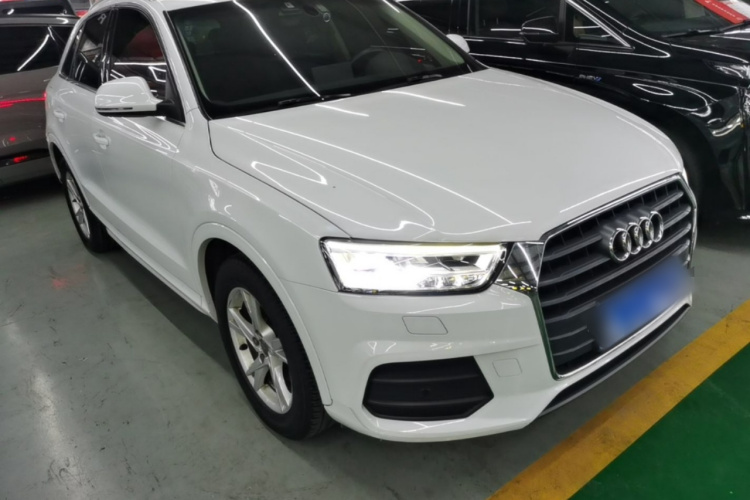 Audi Q3 2019 car image #4