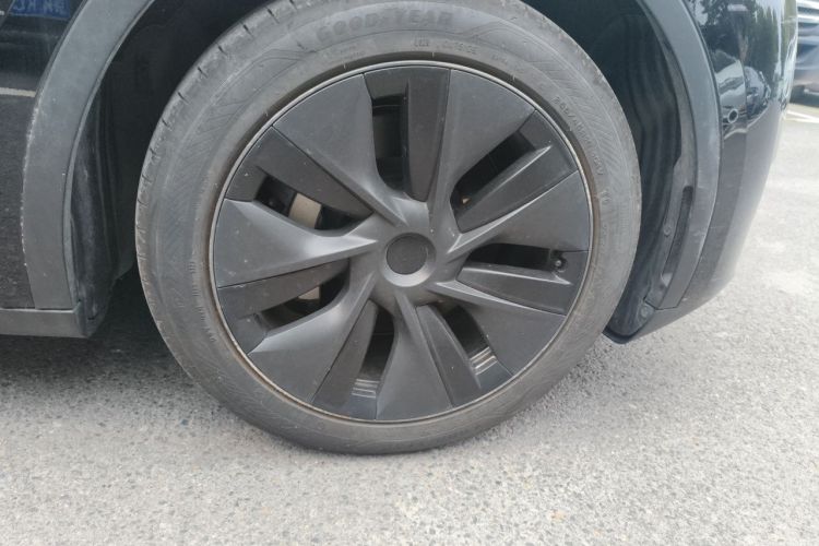 Tesla Model Y 2024 #6 Tesla Model Y 2024 immagine di auto #6
