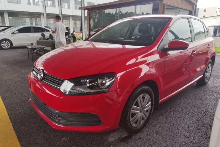Volkswagen Polo 2017 car image #2