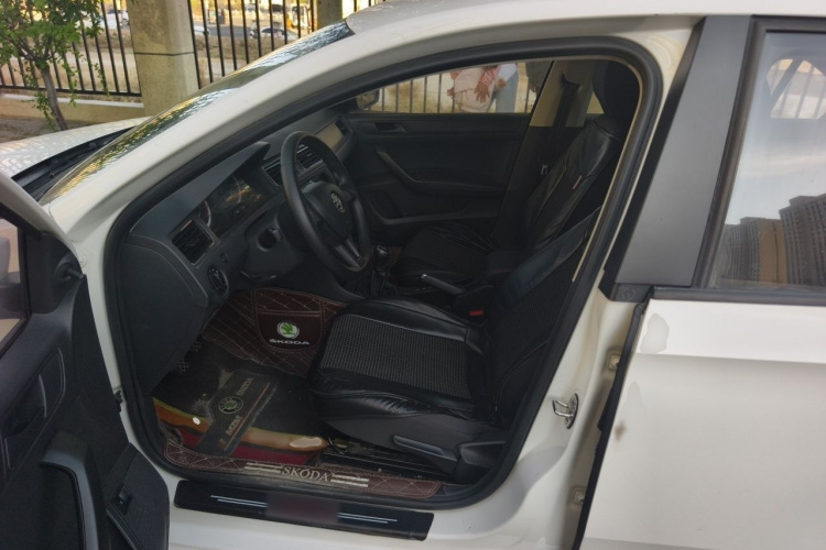 Skoda Rapid 2018 #23 Skoda Rapid 2018 image de voiture #23