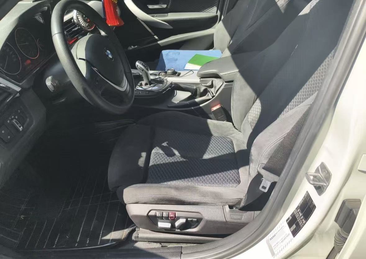 BMW 3 Series 2016 #3 BMW 3 Series 2016 imagem de carro #3