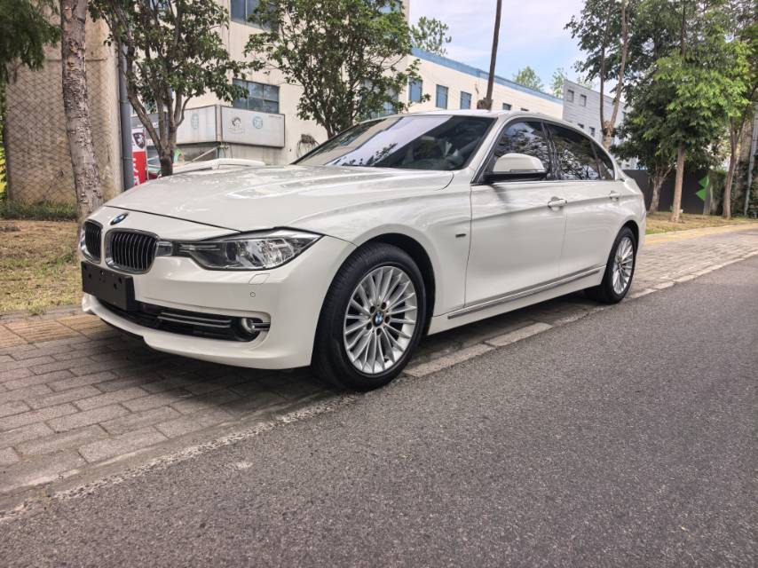 BMW 3 Series 2013 BMW 3 Series 2013 car image