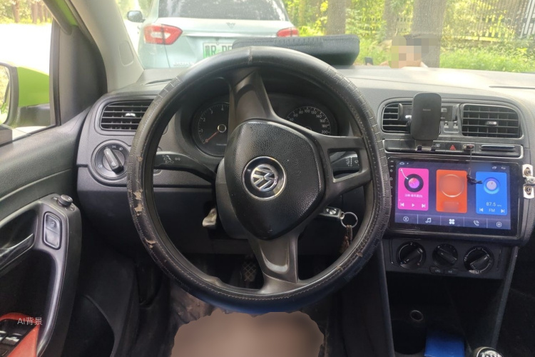 Volkswagen Polo 2015 #12 Volkswagen Polo 2015 car image #12