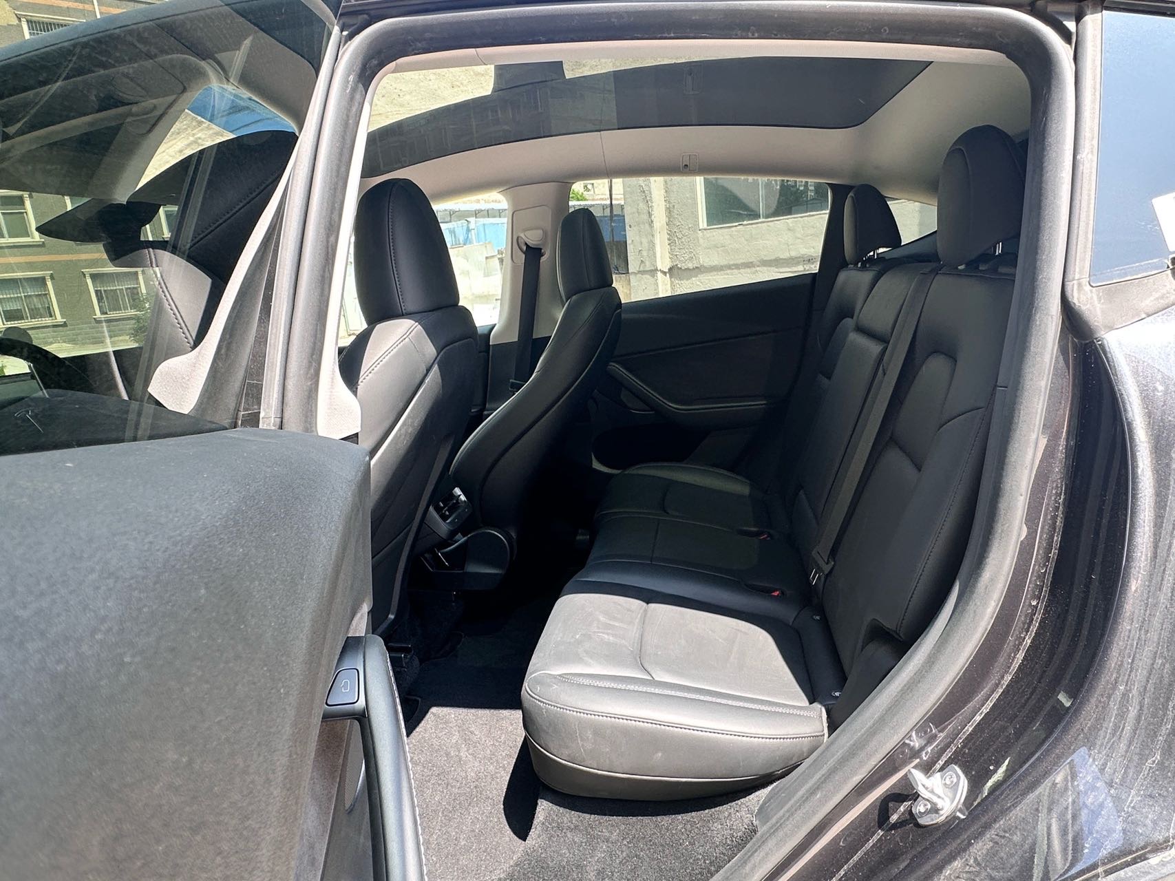 Tesla Model Y 2024 #6 Tesla Model Y 2024 image de voiture #6