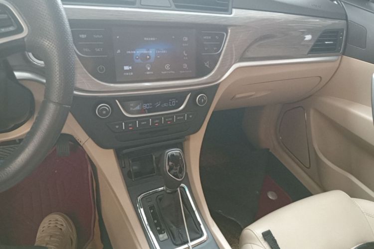 GEELY Emgrand 2017 #13 GEELY Emgrand 2017 car image #13