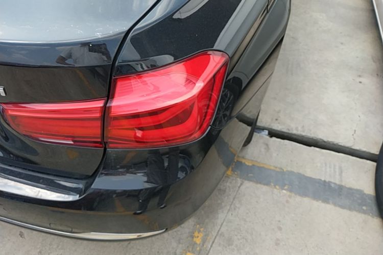 BMW 3 Series 2017 car image #8