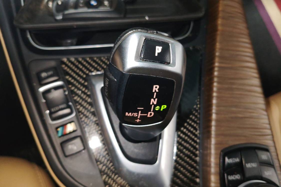 BMW 3 Series 2012 car image #27