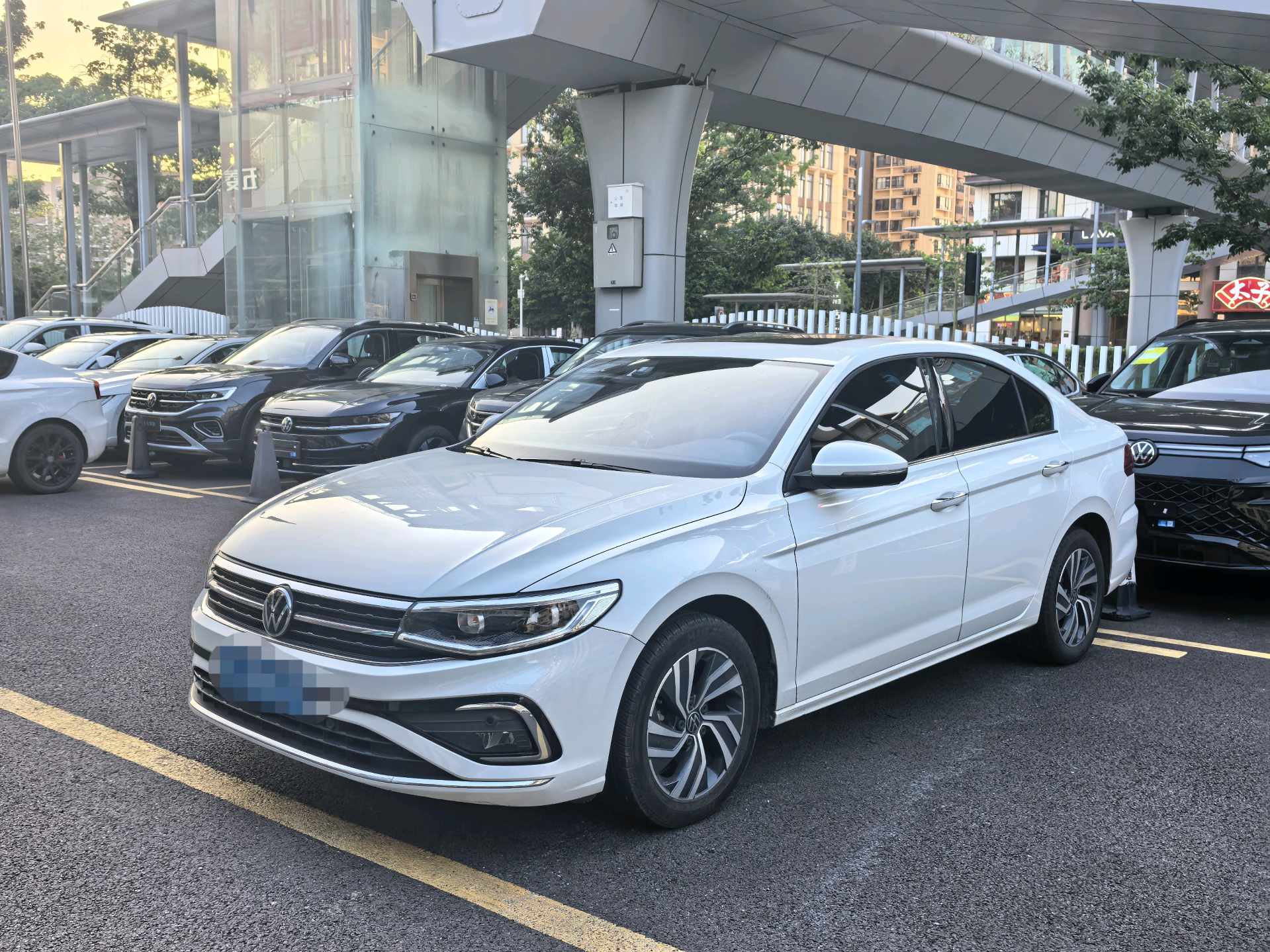 2022 immagine di auto 