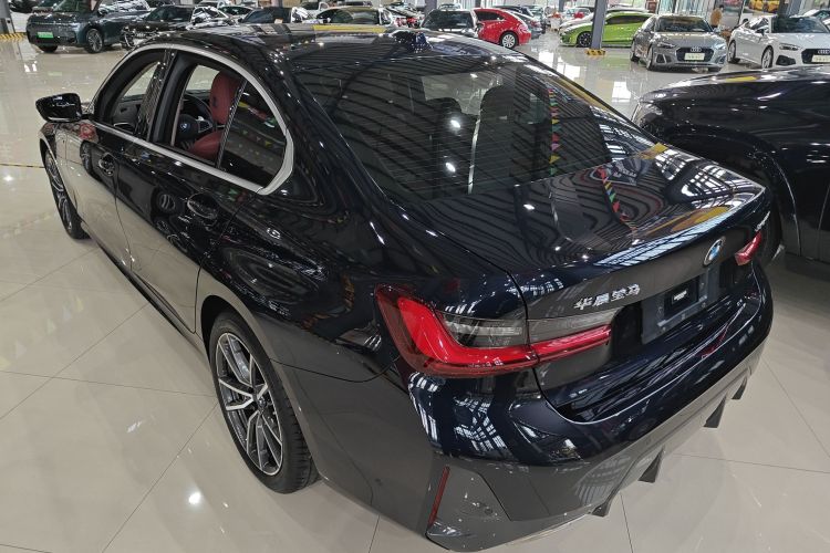BMW 3 Series 2022 #5 BMW 3 Series 2022 car image #5