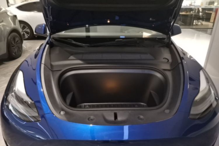 Tesla Model Y 2023 #20 Tesla Model Y 2023 car image #20