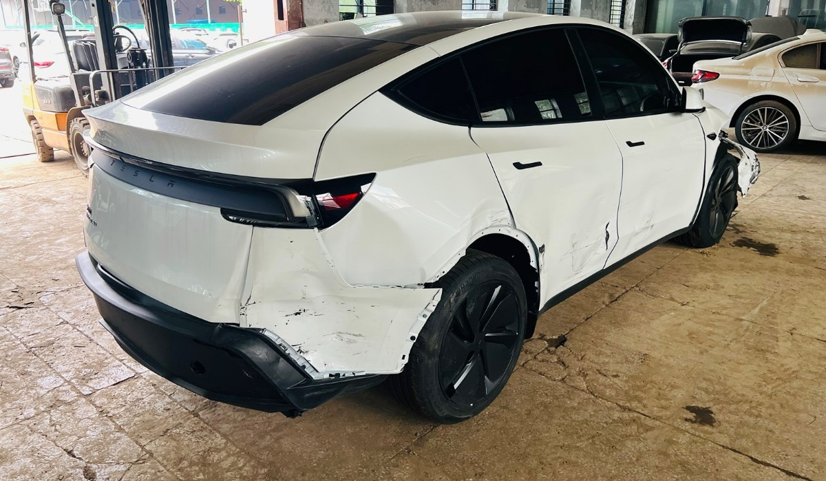 Tesla Model Y 2026 car image #6