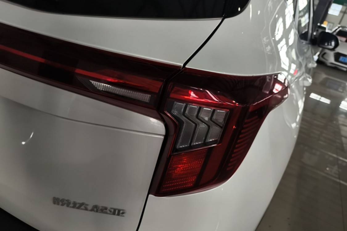 Kia Seltos 2025 car image #7