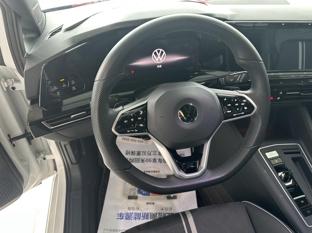 Volkswagen Golf 2024 car image #13