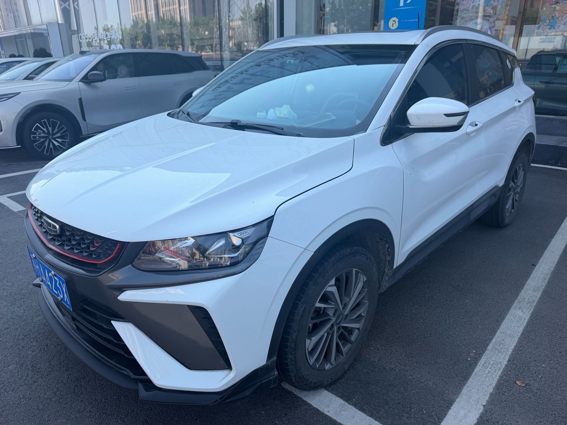 GEELY Coolray 2022 immagine di auto 