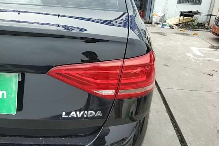 Volkswagen Lavida 2019 car image #8