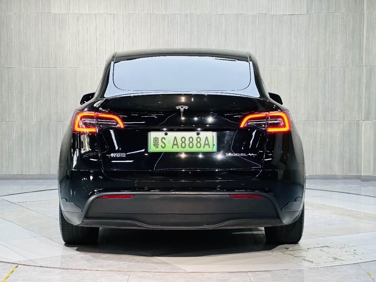 Tesla Model Y 2022 car image #4