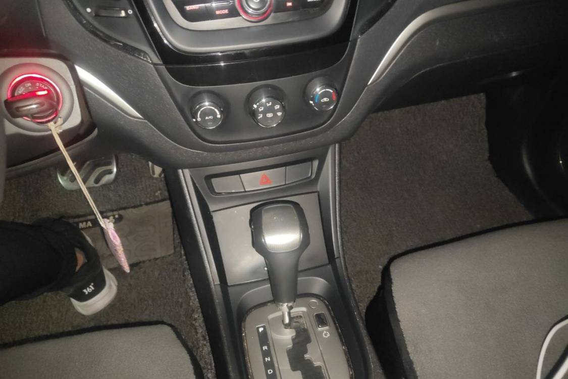 MG 5 2014 car image #27