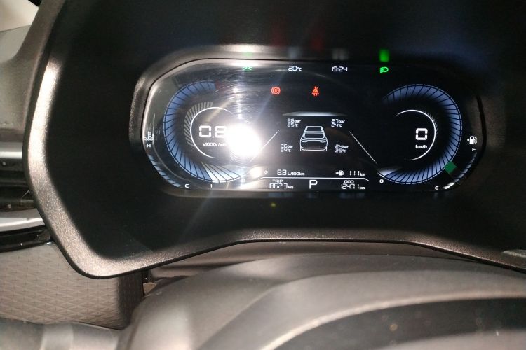 GEELY Emgrand 2024 car image #12