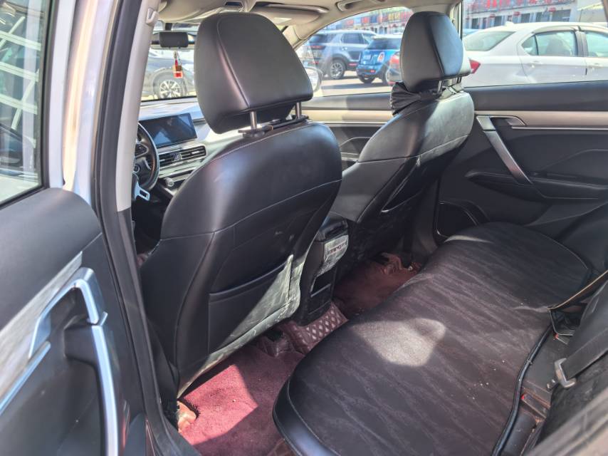 GEELY Coolray 2019 car image #4