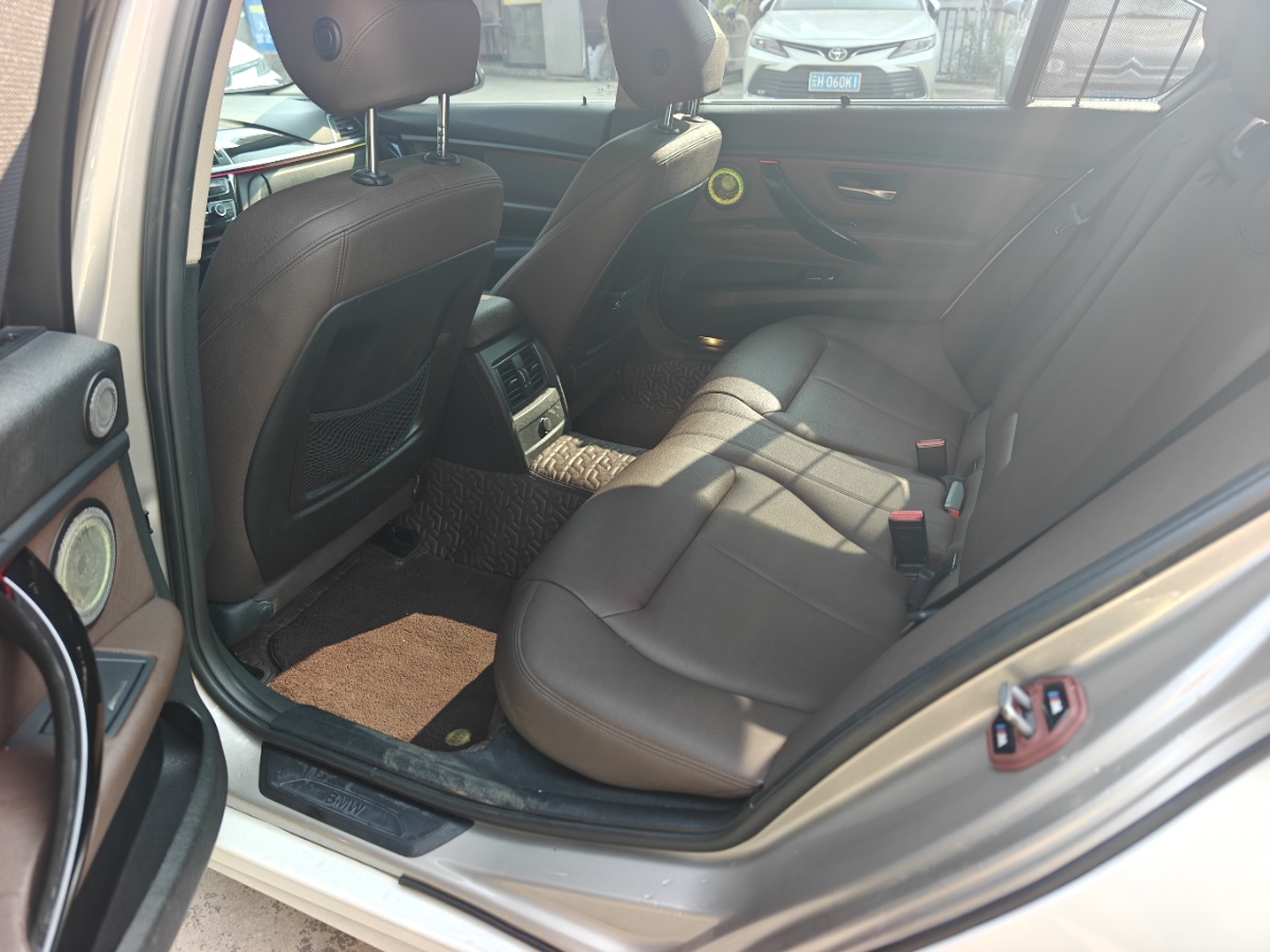BMW 3 Series 2019 car image #6