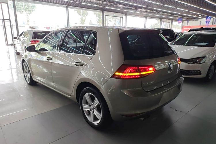 Volkswagen Golf 2015 car image #5