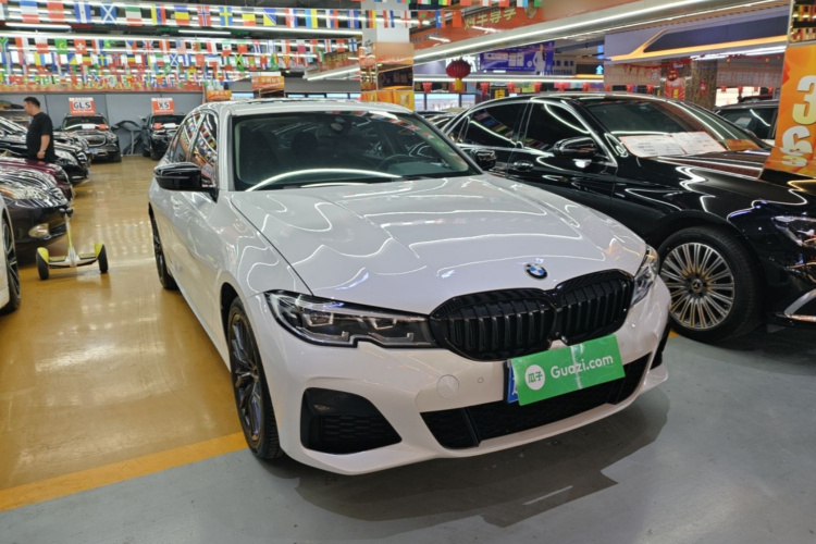 BMW 3 Series 2020 #4 BMW 3 Series 2020 car image #4