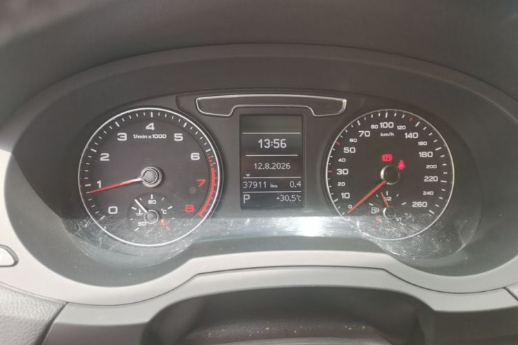 Audi Q3 2019 #12 Audi Q3 2019 car image #12