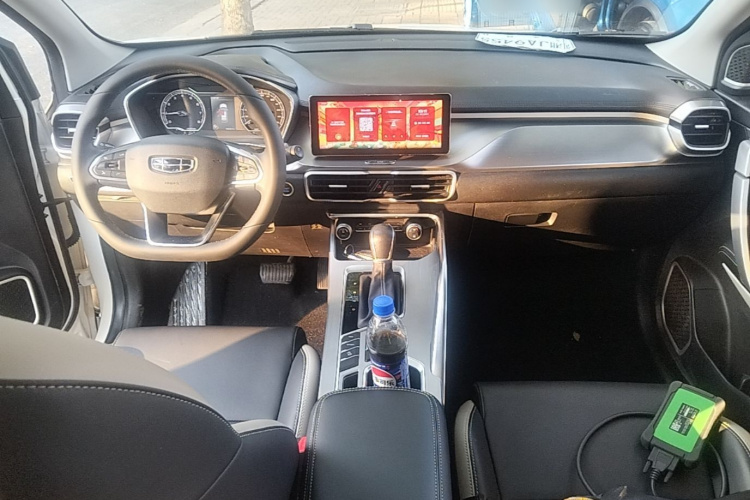 GEELY Coolray 2020 #10 GEELY Coolray 2020 صورة سيارة #10