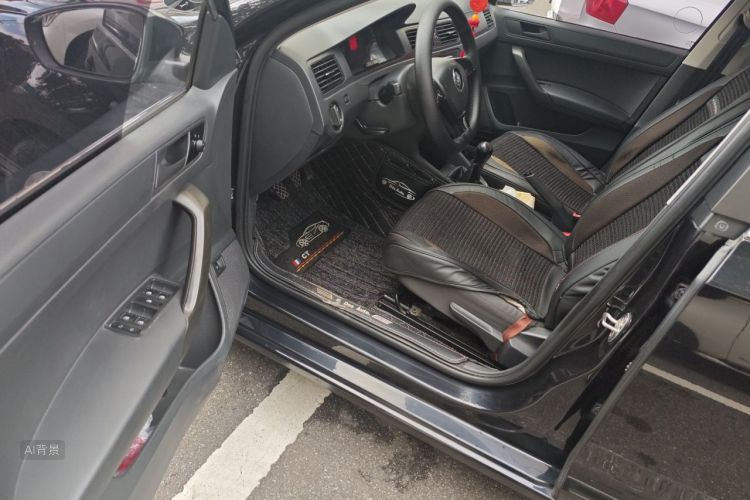 Volkswagen Santana 2017 car image #18