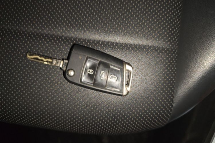 Volkswagen Lavida 2019 car image #9