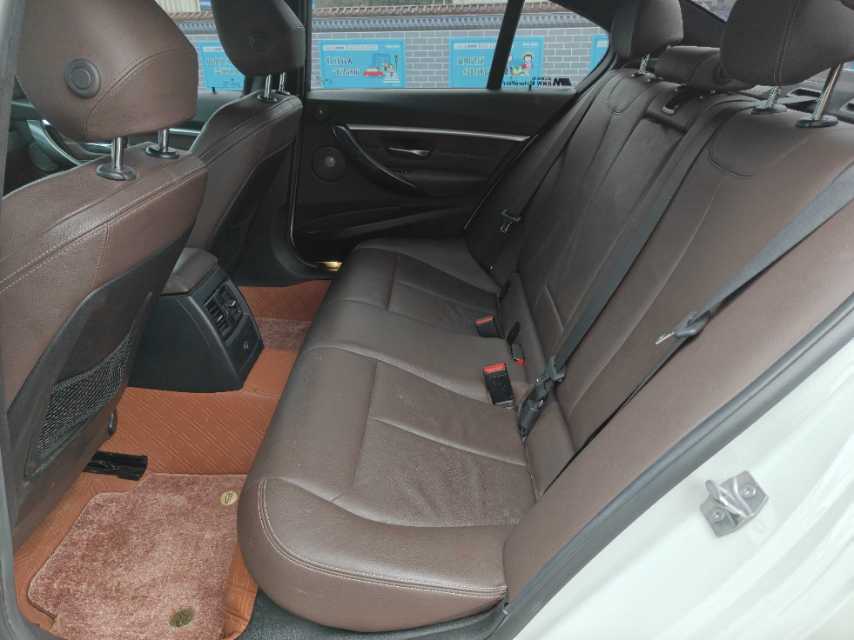BMW 3 Series 2019 car image #8