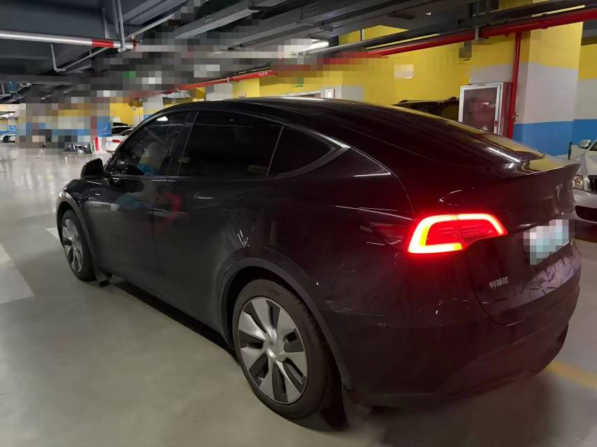 Tesla Model Y 2022 #3 Tesla Model Y 2022 car image #3