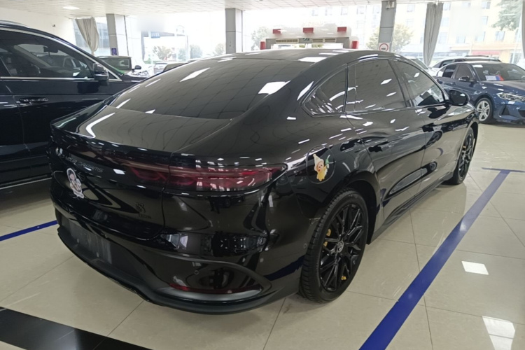 BYD Han 2024 car image #5