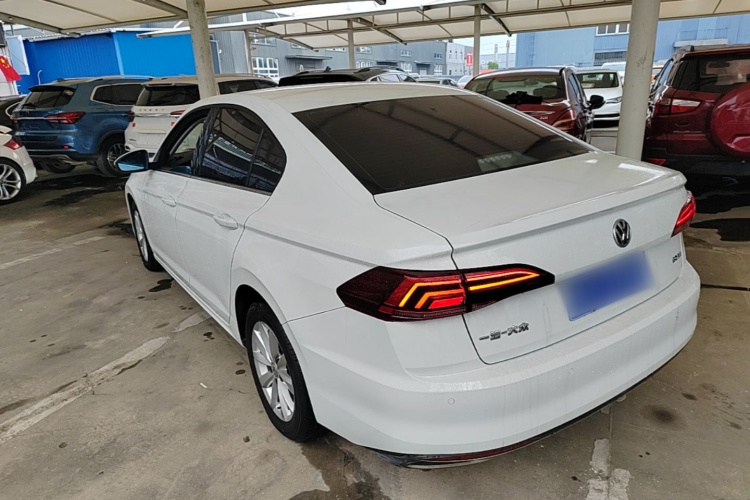 2019 car image #5