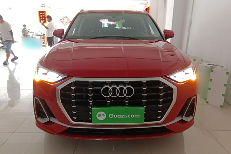 Audi Q3 2019 car image #3