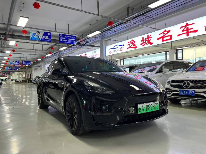 Tesla Model Y 2023 #3 Tesla Model Y 2023 car image #3