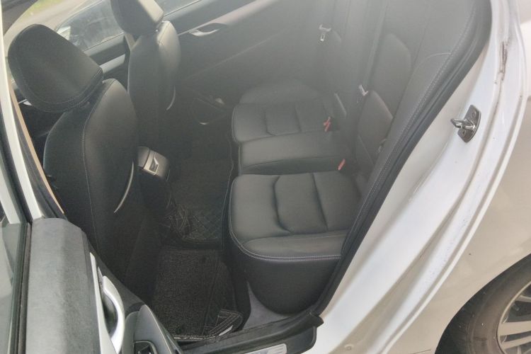 GEELY Emgrand 2018 #14 GEELY Emgrand 2018 car image #14