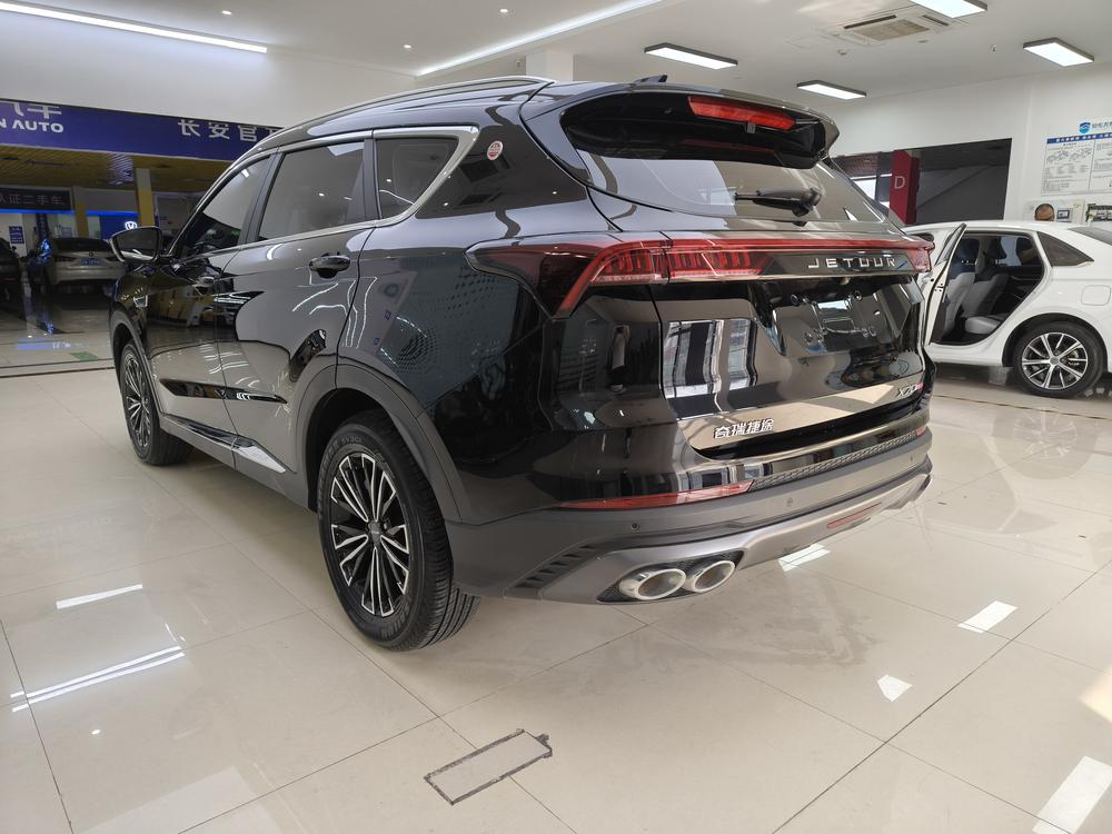 Jetour X70 PLUS 2023 car image #4