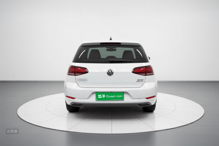 Volkswagen Golf 2020 car image #6