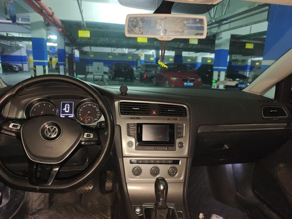 Volkswagen Golf 2016 car image #9