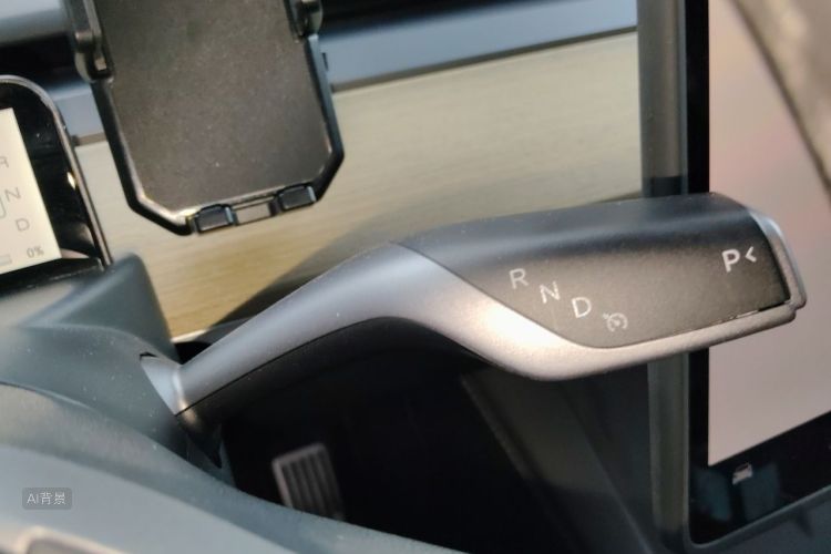 Tesla Model Y 2023 #16 Tesla Model Y 2023 car image #16