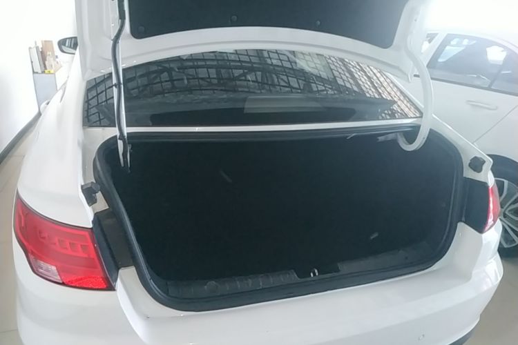 GEELY Emgrand New Energy 2021 car image #19