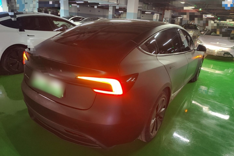 Tesla Model 3 2023 car image #7