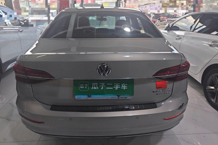 Volkswagen Lavida 2019 #6 Volkswagen Lavida 2019 car image #6