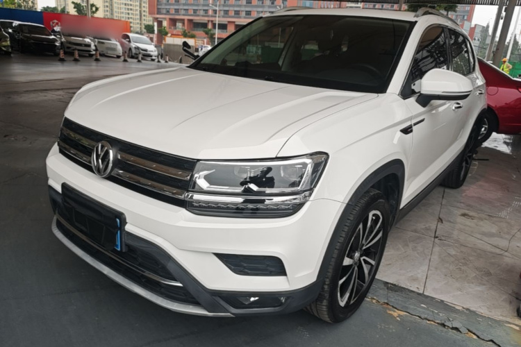 Volkswagen Tharu 2020 car image #2