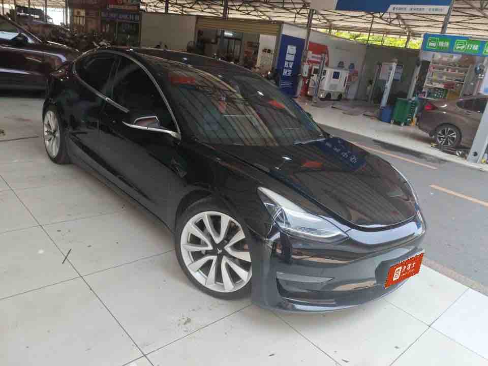 Tesla Model 3 2020 car image 
