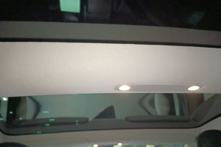 Tesla Model 3 2020 car image #20